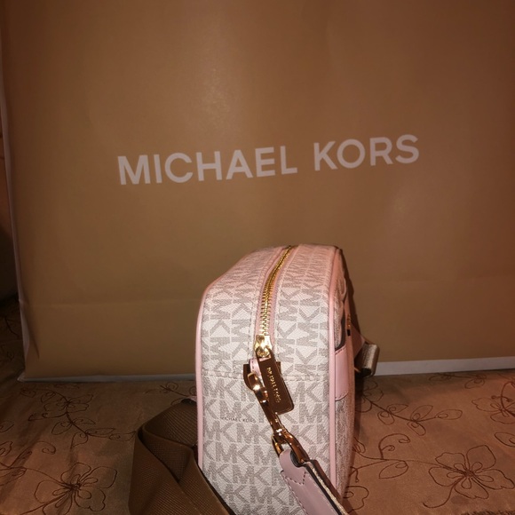 MK light pink and white crossbody bag (new model) - Picture 7 of 8